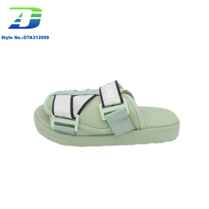 Fashionable and Minimalist Couples Indoor and Outdoor Slippers Fresh Color Matching Sandal