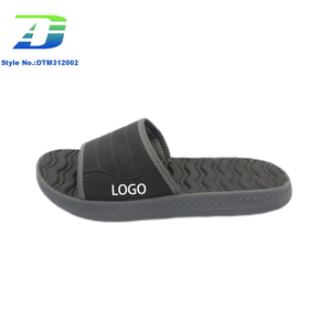 Anti Slip Slippers with Soft Soles Wearing Velcro Slippers on The Outside Men's Beach Sandal and Slippers