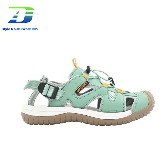 Versatile Closed-Toe Women's Sandal Ideal for Travel and Beach Days