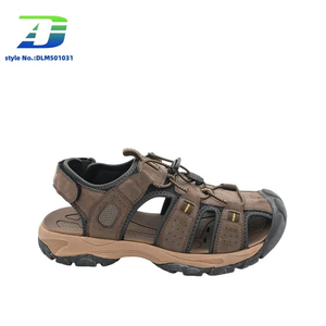 Men's Stylish Closed-Toe Sandal for Everyday Comfort and Versatility