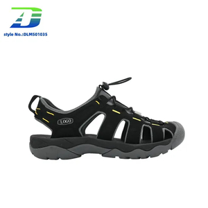 Men's Minimalist Closed-Toe Outdoor Sports Sandal for Adventure Seekers