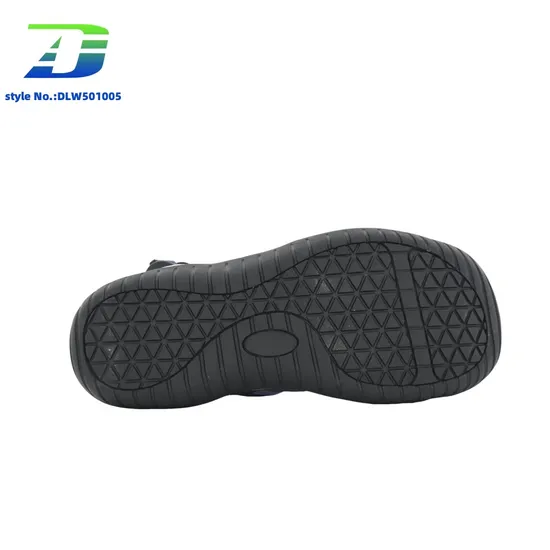 Versatile Closed-Toe Women's Sandal Ideal for Travel and Beach Days