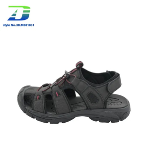Comfortable and Stylish Closed-Toe Sandal for All-Day Wear