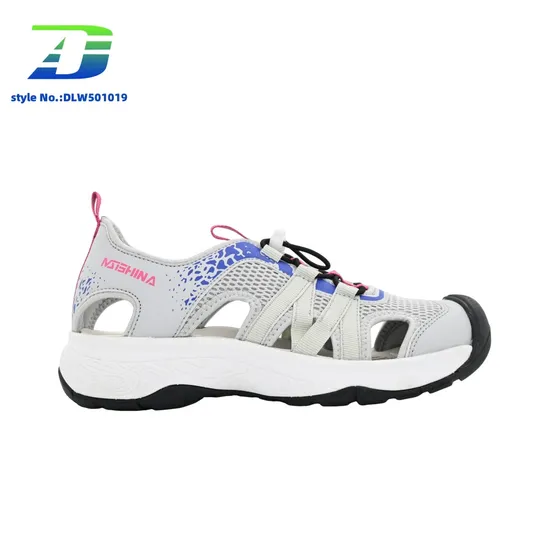 Lightweight and Comfortable Outdoor Sandal with Toe-Enclosed Design