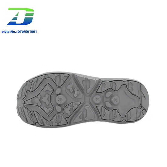 Vibrant Outdoor Closed-Toe Sandal for Women with Fashionable Touch