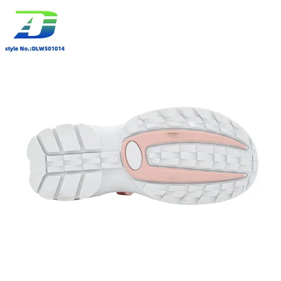 Versatile Outdoor Sandal for Ladies Perfect for Beach or Everyday Wear